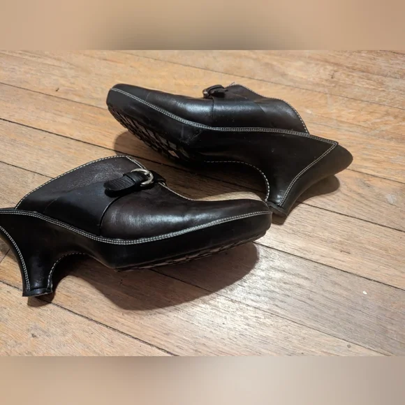 Cole Haan shoes, 8.5 - Picture 2 of 2